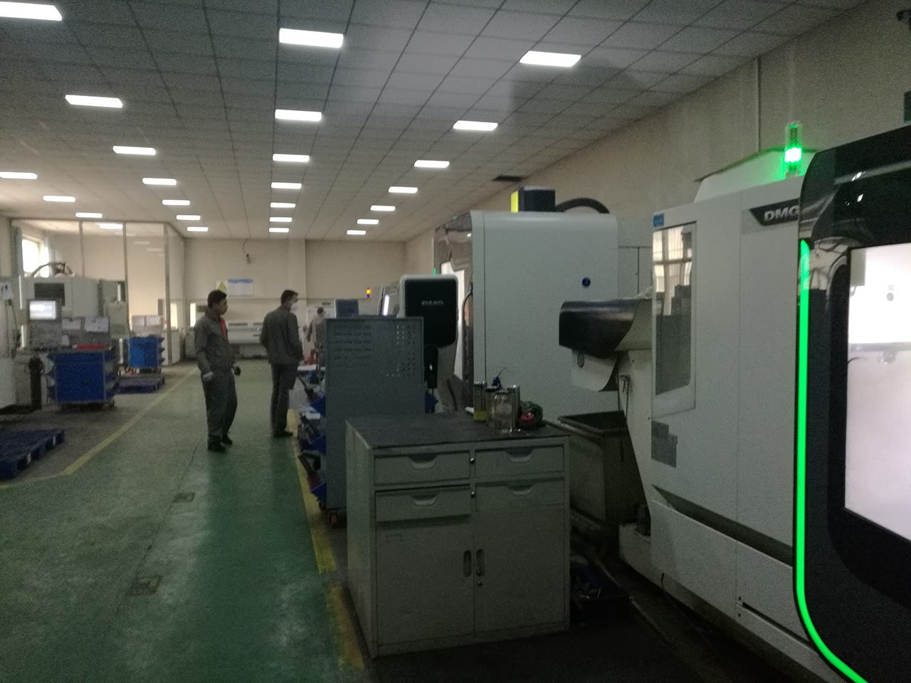 CNC machining workshop (3)