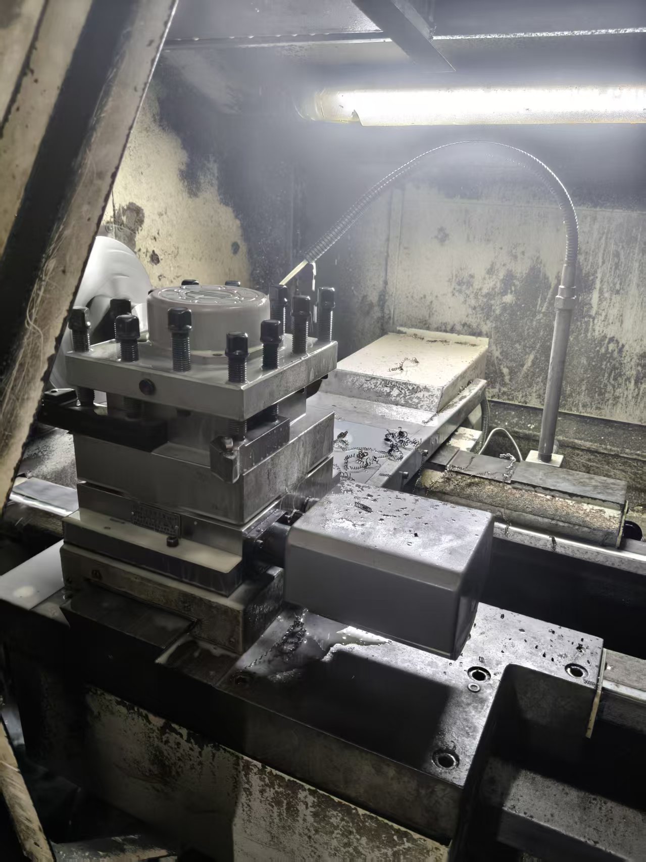 flat rail square tool post